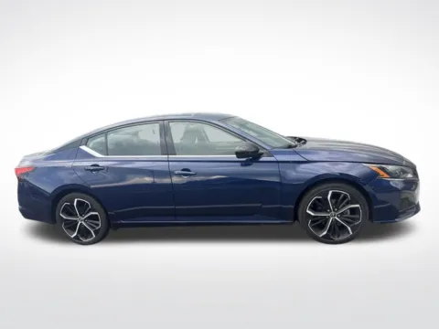 Photos of 2024 Nissan Altima 2.5 SR for sale in Chesapeake, VA at First Team Honda