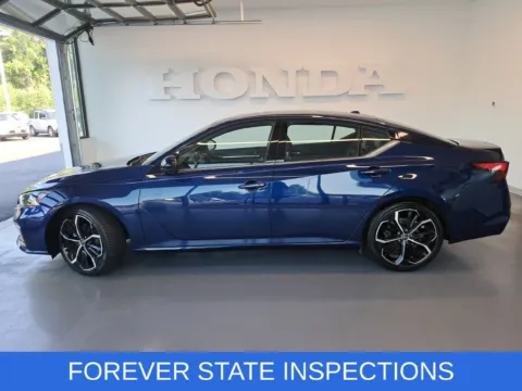 More photos of 2024 Nissan Altima 2.5 SR at First Team Honda, VA