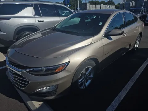 Photos of 2024 Chevrolet Malibu LT for sale in Chesapeake, VA at First Team Honda