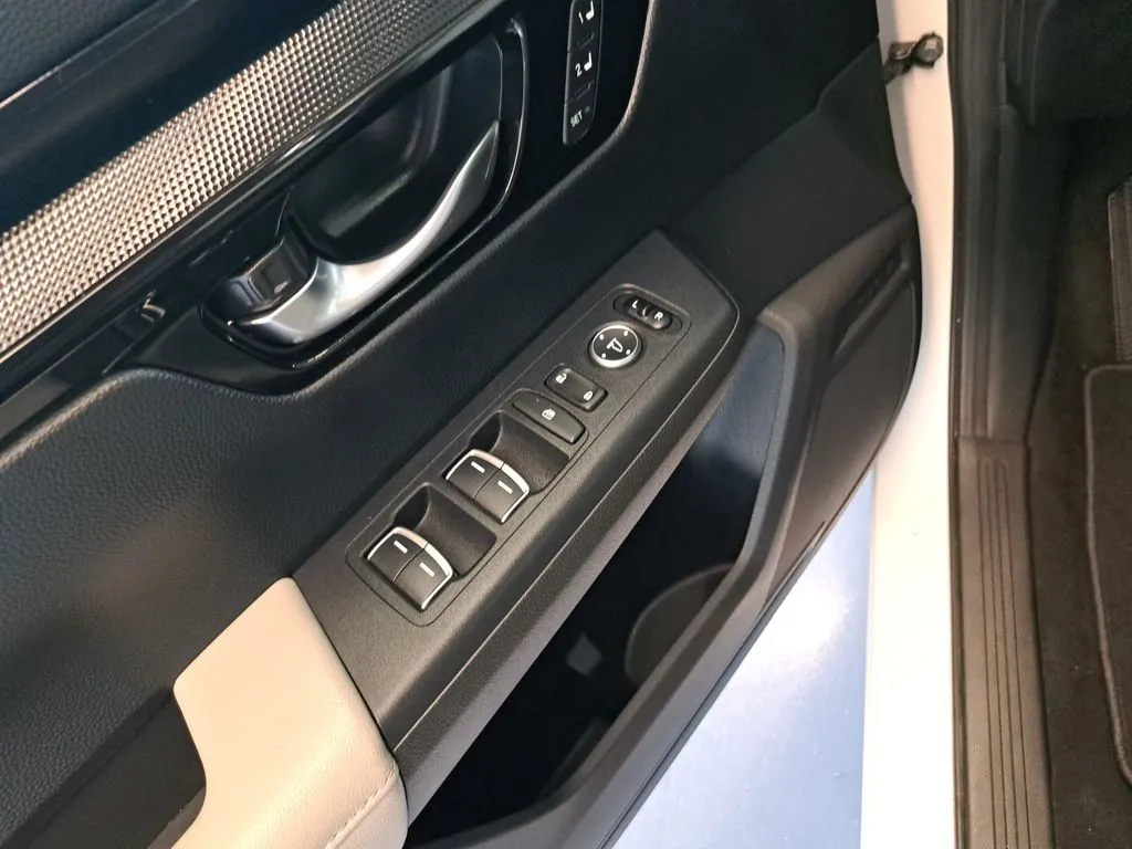 2025 Honda CR-V EX-L - Photo 20