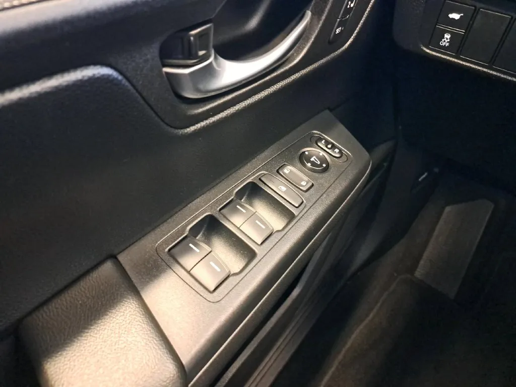 2024 Honda CR-V Sport-L - Photo 20