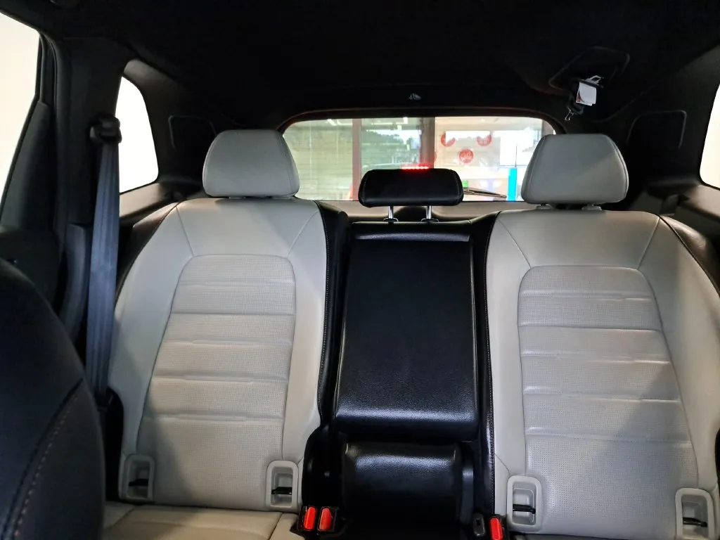 2025 Honda CR-V Sport Touring - Photo 27
