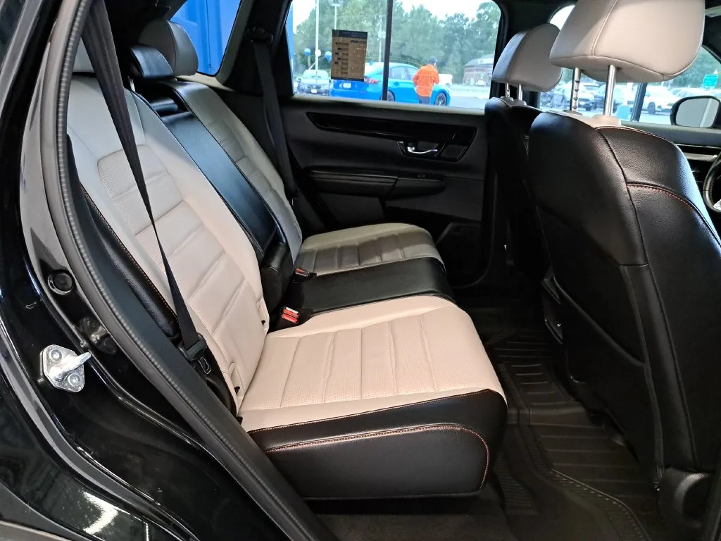 2025 Honda CR-V Sport Touring - Photo 30
