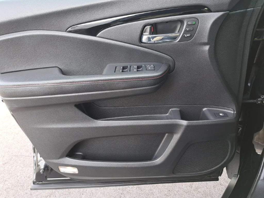 2024 Honda Ridgeline Black Edition - Photo 12