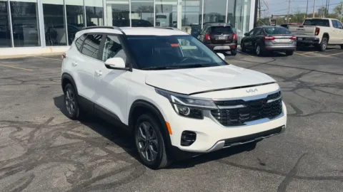 Another view of 2024 Kia Seltos S for sale in Columbus, OH at Twins Buick GMC
