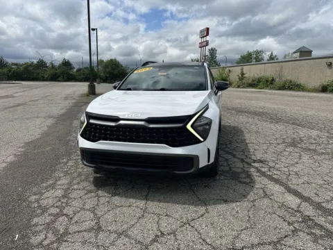 White 2023 Kia Sportage X-Line for sale in Columbus, OH