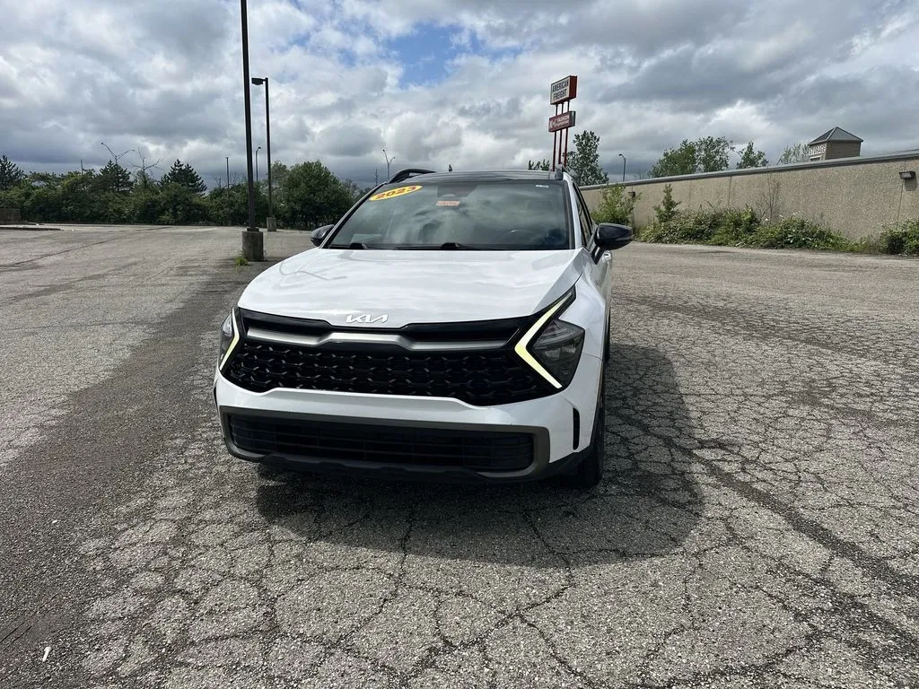 White 2023 Kia Sportage X-Line for sale in Columbus, OH