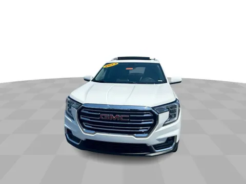 White 2023 GMC Terrain SLT for sale in Columbus, OH