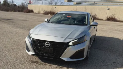 Another view of 2023 Nissan Altima 2.5 SL for sale in Columbus, OH at Twins Buick GMC