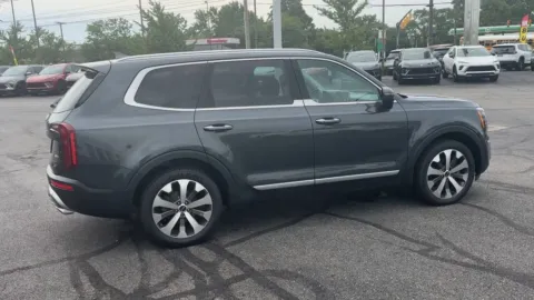 Photos of 2021 Kia Telluride S for sale in Columbus, OH at Twins Buick GMC