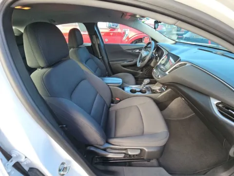 More photos of 2023 Chevrolet Malibu LT at Twins Buick GMC, OH