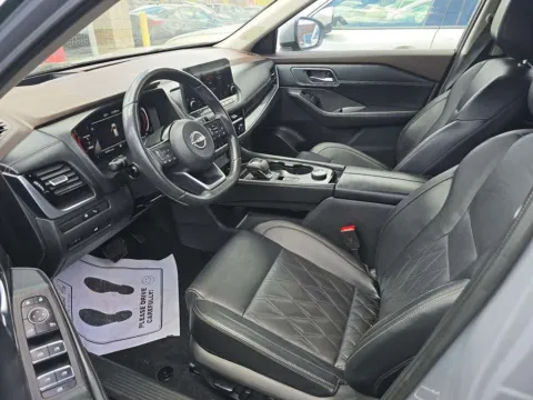More photos of 2023 Nissan Rogue Platinum at Twins Buick GMC, OH