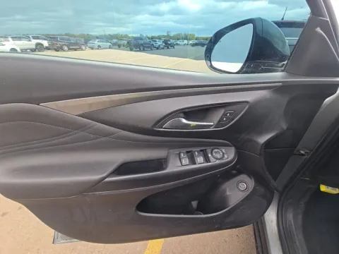 More photos of 2025 Buick Envista Sport Touring at Twins Buick GMC, OH