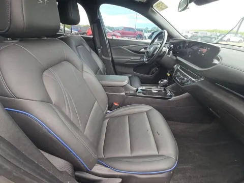 More photos of 2025 Buick Envista Sport Touring at Twins Buick GMC, OH