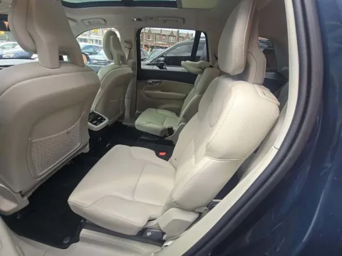 More photos of 2020 Volvo XC90 T6 Momentum at Twins Buick GMC, OH