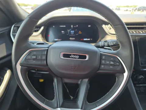 Another view of 2024 Jeep Grand Cherokee Altitude for sale in Columbus, OH at Twins Buick GMC