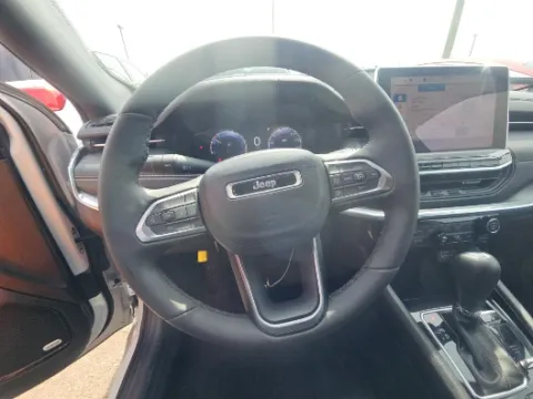 More photos of 2023 Jeep Compass High Altitude at Twins Buick GMC, OH