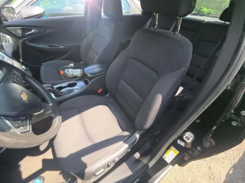 More photos of 2023 Chevrolet Malibu LT at Twins Buick GMC, OH