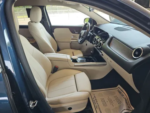 More photos of 2021 Mercedes-Benz GLA 250 at Twins Buick GMC, OH