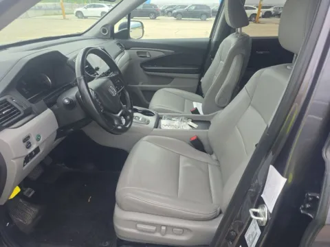 More photos of 2021 Honda Pilot Black Edition at Twins Buick GMC, OH