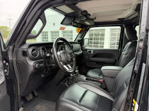 More photos of 2020 Jeep Gladiator Overland at Twins Buick GMC, OH
