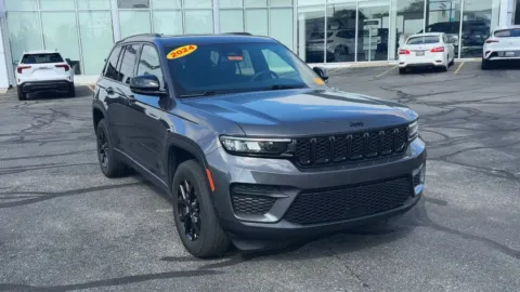 More photos of 2024 Jeep Grand Cherokee Altitude at Twins Buick GMC, OH