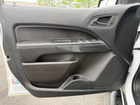 More photos of 2022 GMC Canyon AT4 w/Leather at Twins Buick GMC, OH