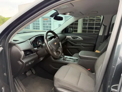 More photos of 2018 Chevrolet Traverse LT at Twins Buick GMC, OH