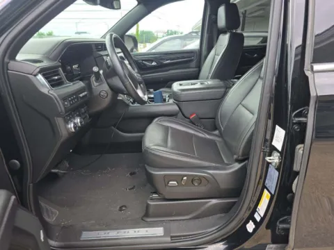 Another view of 2023 GMC Yukon Denali for sale in Columbus, OH at Twins Buick GMC