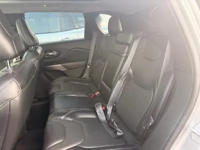 More photos of 2019 Jeep Cherokee Limited at Twins Buick GMC, OH