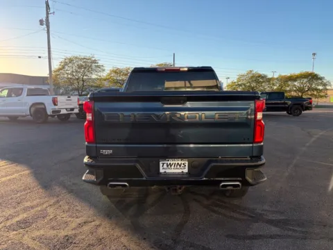 More photos of 2022 Chevrolet Silverado 1500 LTD LT Trail Boss at Twins Buick GMC, OH