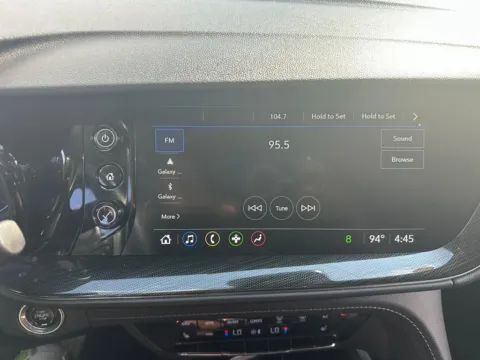 More photos of 2022 Buick Envision Preferred at Twins Buick GMC, OH