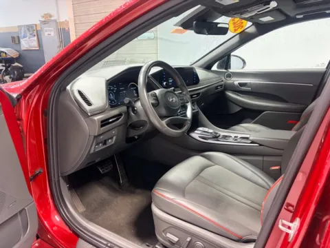 More photos of 2023 Hyundai Sonata SEL Plus at Twins Buick GMC, OH