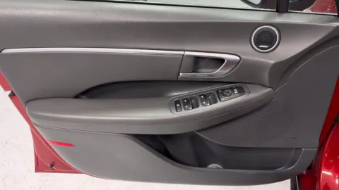 More photos of 2023 Hyundai Sonata SEL Plus at Twins Buick GMC, OH