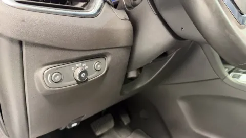 More photos of 2023 Chevrolet Equinox Premier at Twins Buick GMC, OH