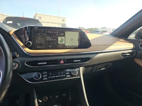 More photos of 2021 Hyundai Sonata Limited at Twins Buick GMC, OH
