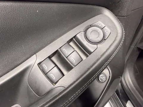 More photos of 2020 Buick Encore GX Select at Twins Buick GMC, OH