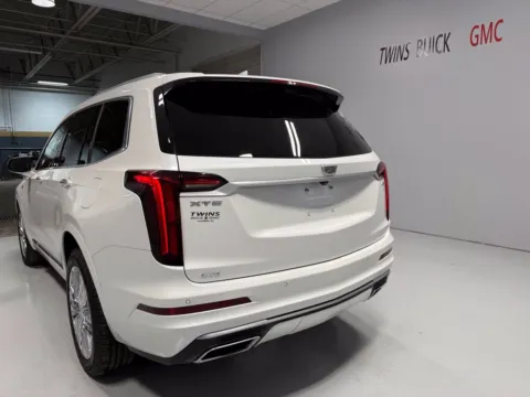 Another view of 2022 Cadillac XT6 Premium Luxury for sale in Columbus, OH at Twins Buick GMC