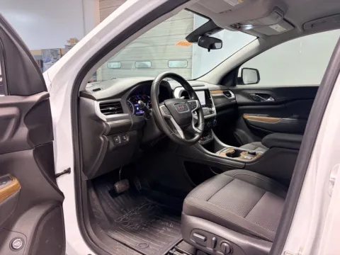 More photos of 2023 GMC Acadia SLE at Twins Buick GMC, OH