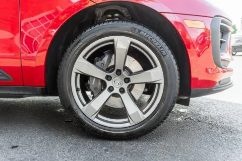 More photos of 2023 Porsche Macan at Twins Auto of Dublin, OH