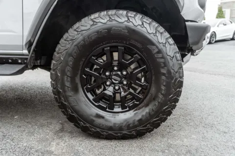 More photos of 2022 Ford Bronco Raptor at Twins Auto of Dublin, OH