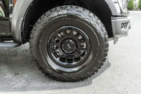 More photos of 2023 Ford F-150 Raptor at Twins Auto of Dublin, OH