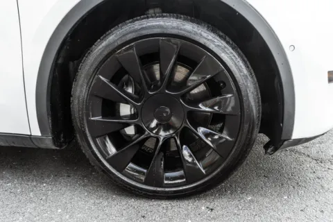 More photos of 2022 Tesla Model Y Long Range at Twins Auto of Dublin, OH