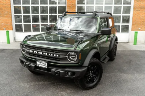 Photos of 2024 Ford Bronco Black Diamond for sale in Dublin, OH at Twins Auto of Dublin