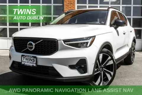White 2025 Volvo XC40 B5 Plus Dark Theme for sale in Dublin, OH