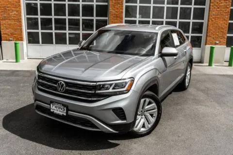 Photos of 2022 Volkswagen Atlas Cross Sport 3.6L V6 SE w/Technology for sale in Dublin, OH at Twins Auto of Dublin