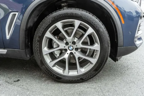 More photos of 2021 BMW X5 xDrive40i at Twins Auto of Dublin, OH