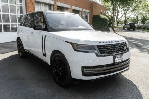 More photos of 2023 Land Rover Range Rover SE at Twins Auto of Dublin, OH