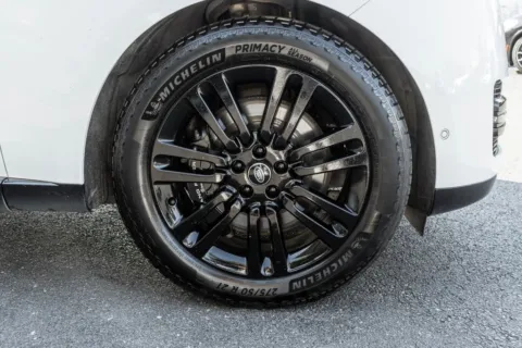More photos of 2023 Land Rover Range Rover SE at Twins Auto of Dublin, OH