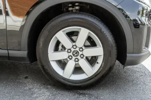 More photos of 2024 Honda Prologue EX at Twins Auto of Dublin, OH
